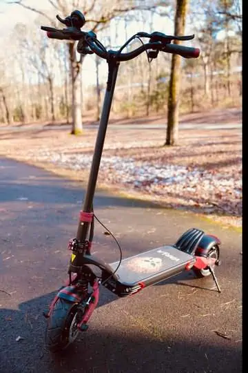 featured image of varla eagle one scooter